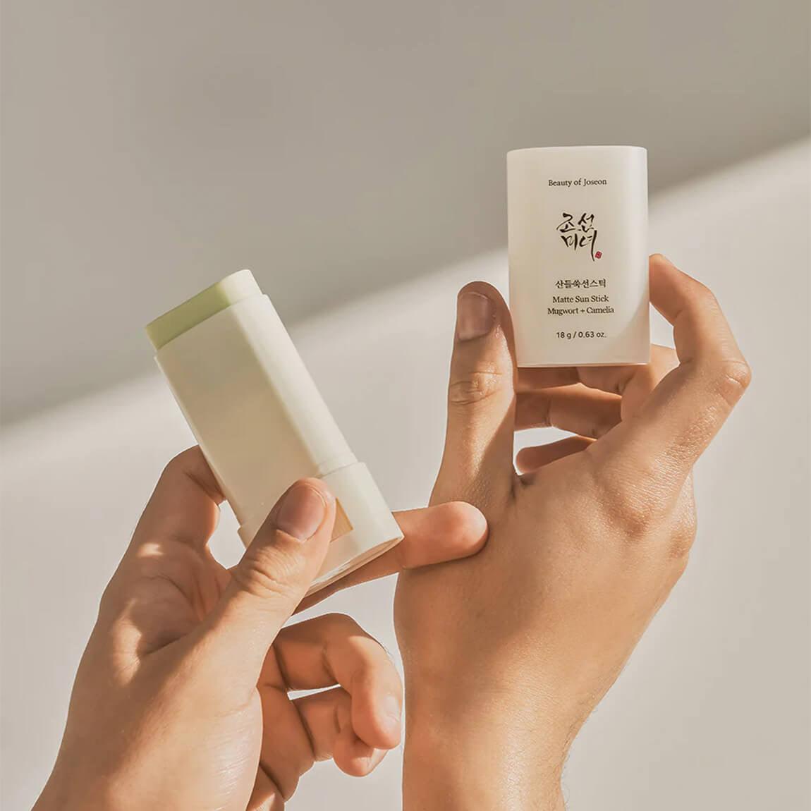 Beauty of Joseon Matte sun stick : Mugwort + Camelia 18g (SPF50+ PA++++) 18 g
