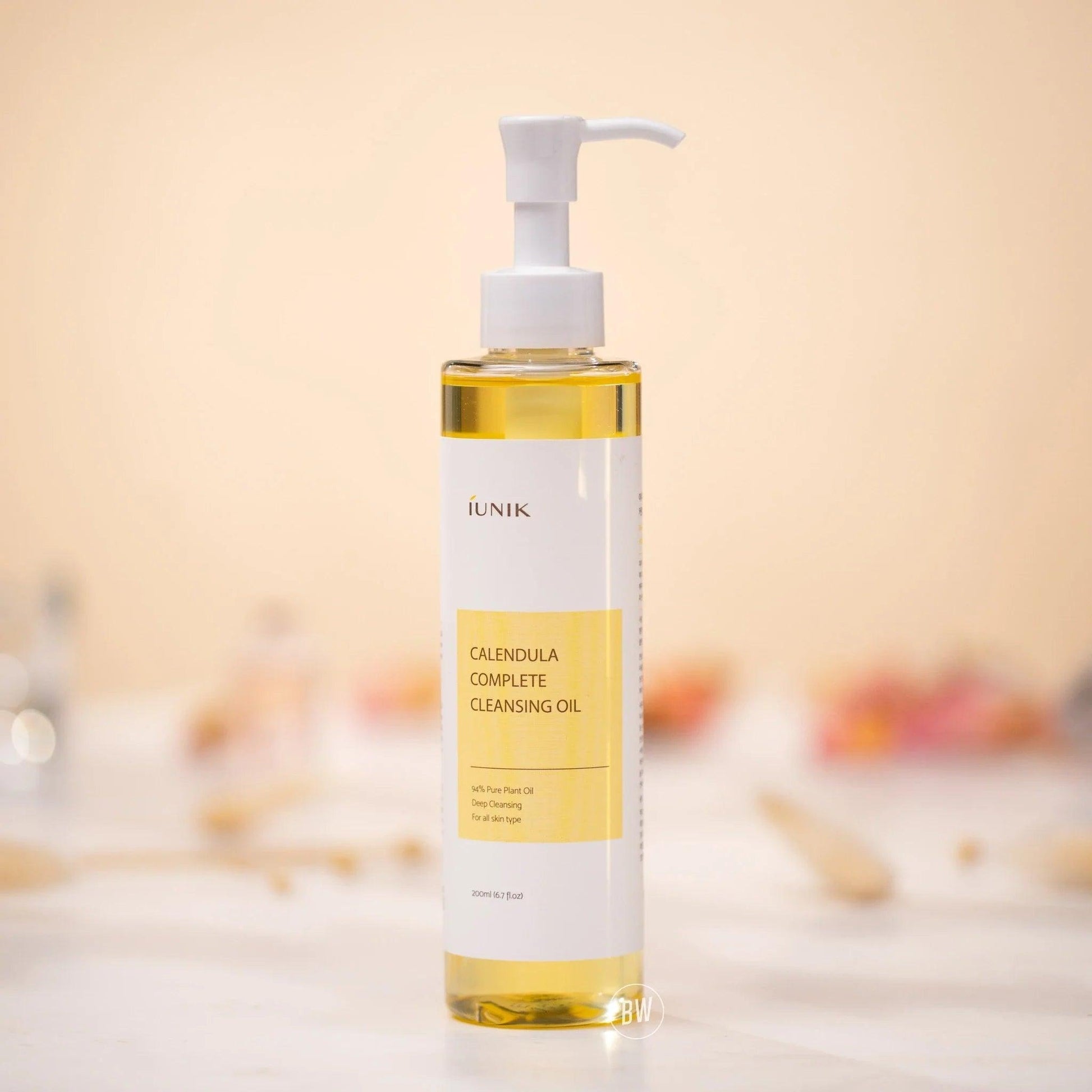 iUNIK Calendula Complete Cleansing Oil 200ml (CLEANSERS)