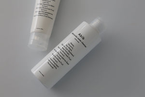 Abib Wild acidic water cleanser Gentle Water product texture
