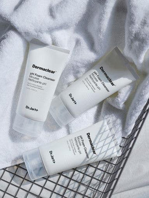 Dr.Jart+ Dermaclear pH Foam Cleanser packaging and details