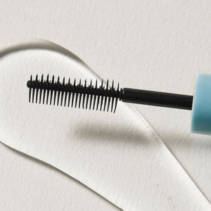 Daleaf Glam Dual Fix Hair Mascara close-up view