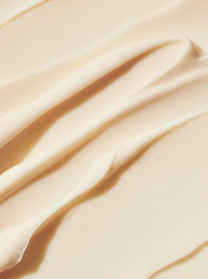 Sulwhasoo Concentrated Ginseng Renewing Cream Rich product texture