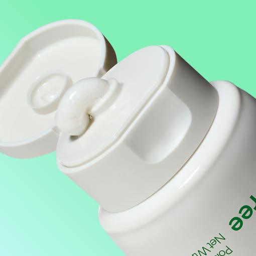 innisfree Green Tea Amino Hydrating Cleansing Foam 250g 250 g