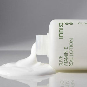 innisfree Olive Vitamin E Real Lotion product texture