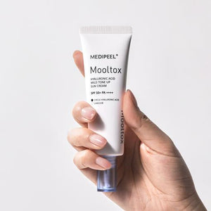 MEDIPEEL Hyaluronic Acid Layer Mooltox Mild Tone Up Sun Cream SPF 50+PA++++ product texture