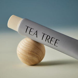 AROMATICA Tea Tree Balancing Toothpaste close-up view