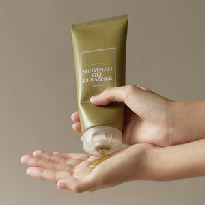 I'm from Mugwort Gel Cleanser close-up view