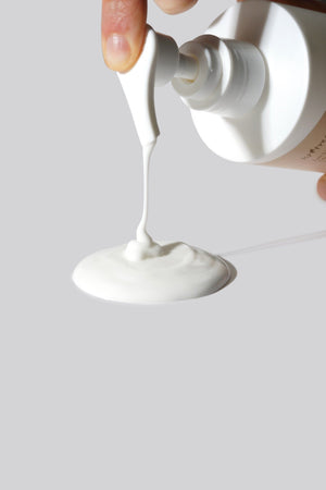 Isntree Yam Root Vegan Milk Cleanser 220ml, image 2